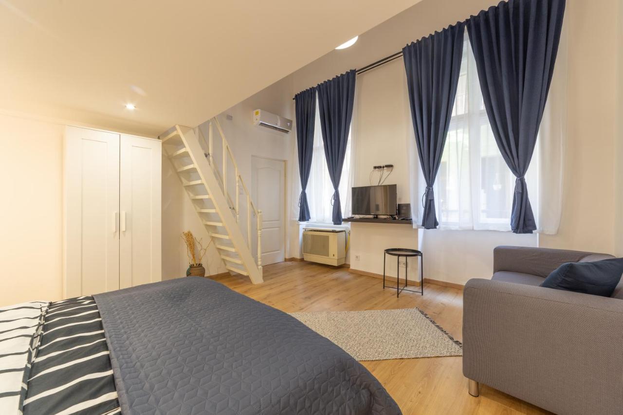 Lovely 1 Bedroom Flat With Central Location Будапеща Екстериор снимка
